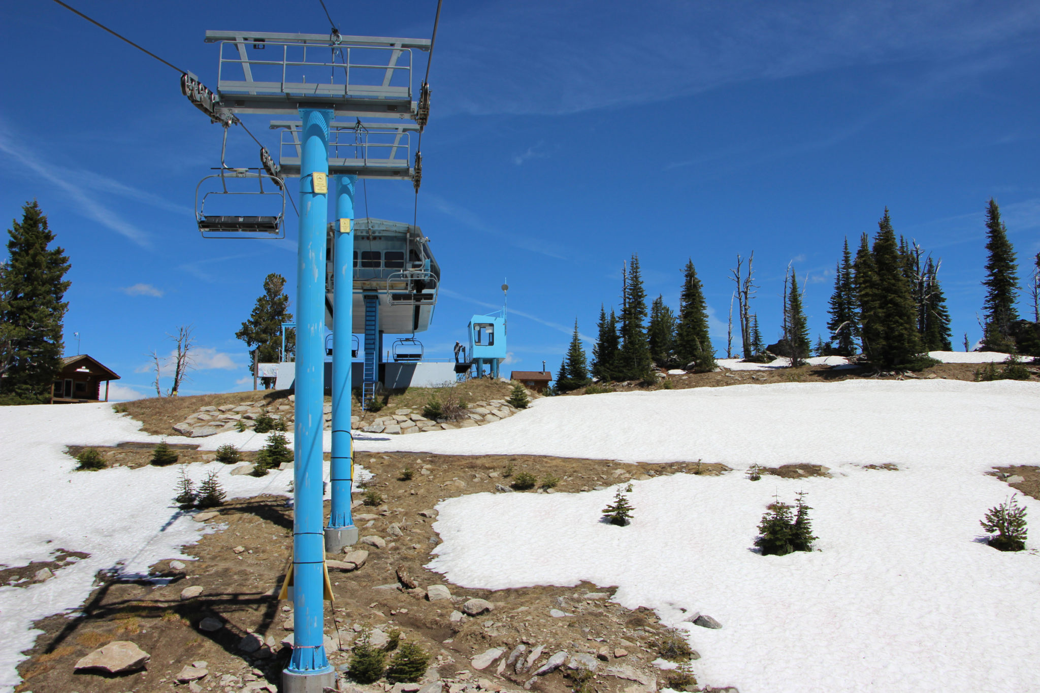 BlueBird Top terminal with snow on ground